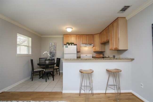 Building Photo - 1307 Welch St