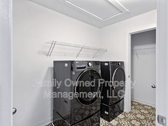 Building Photo - 187 Surfbird Rd