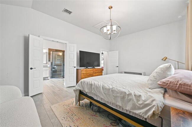 Building Photo - 8208 Spire View