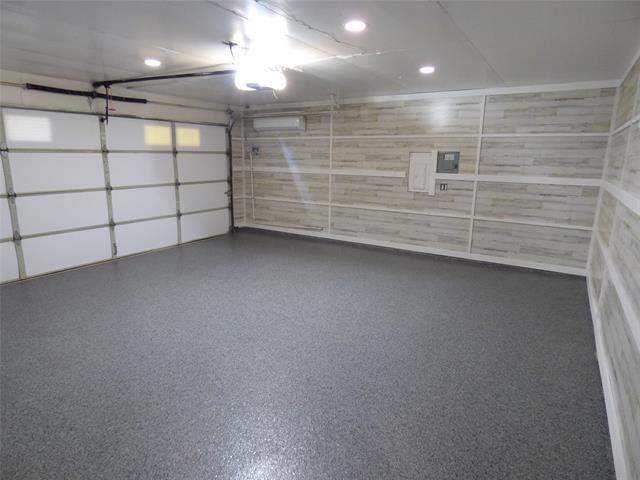 Building Photo - 5016 Roberts Dr