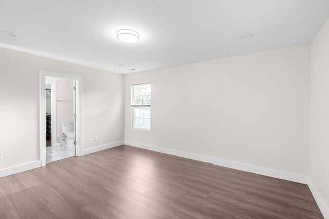 Building Photo - LIVE CLOSE TO THE ACTION — Modern 3-Bedroom Rental in Charlotte’s Reid Park!
