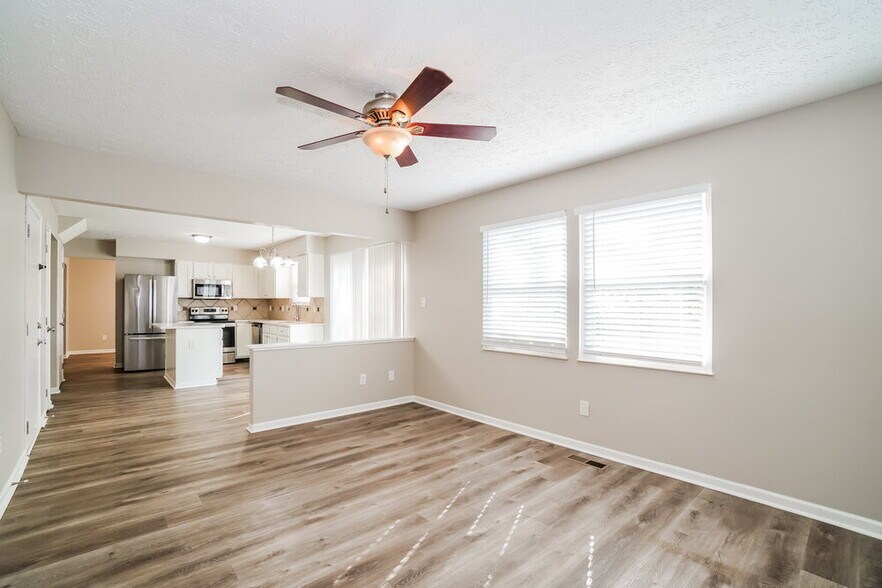 Building Photo - 5601 High Arbor Dr