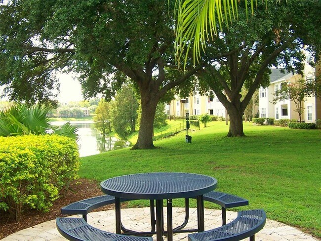 Building Photo - 1037 S Hiawassee Rd