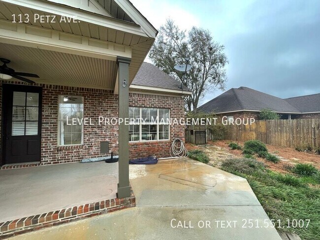 Building Photo - 113 Petz Ave