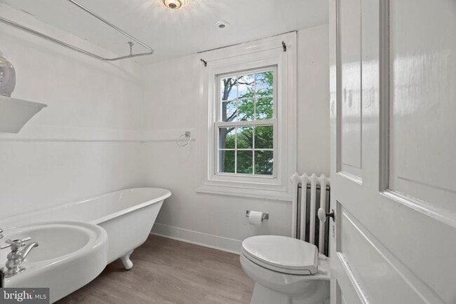 Building Photo - 209 N Bellevue Ave