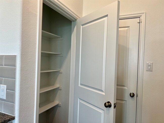 Building Photo - 5719 Foggy Vine Ct