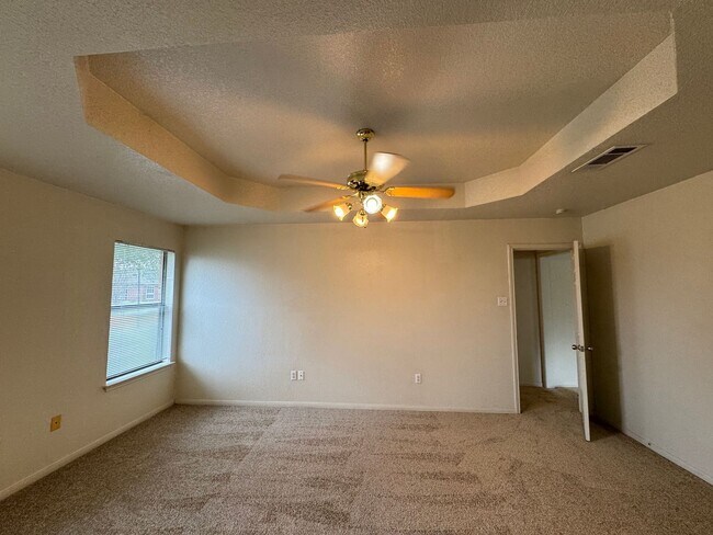 Building Photo - 208 W Blancas Dr