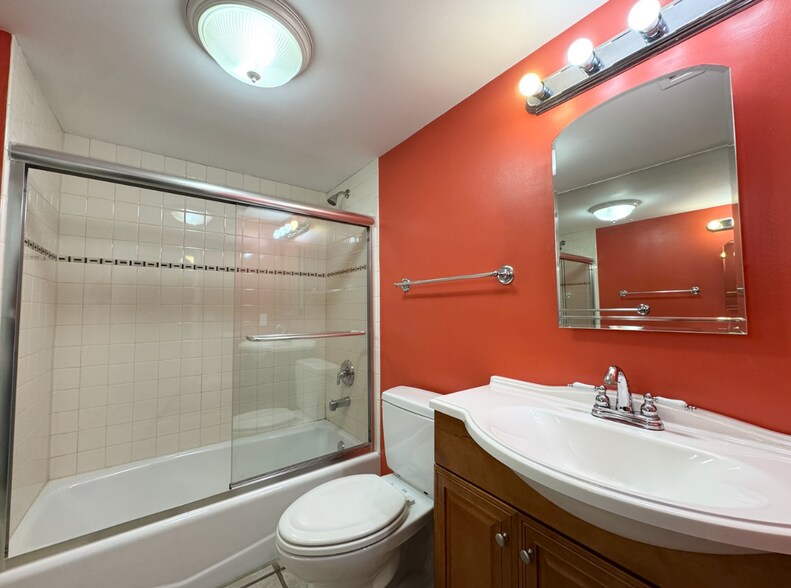 Building Photo - 2510 Grand Blvd