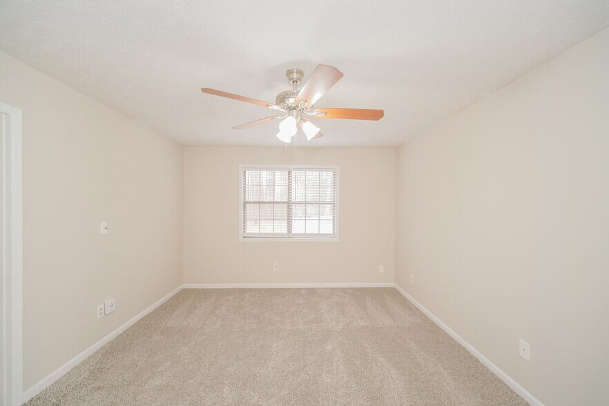 Building Photo - 239 Northbridge Dr