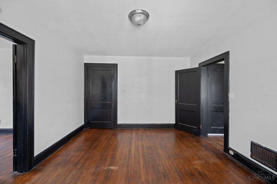 Building Photo - 1535 Blair Ave
