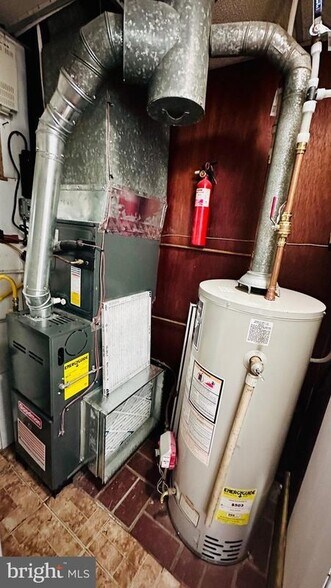 Building Photo - 126 3rd St