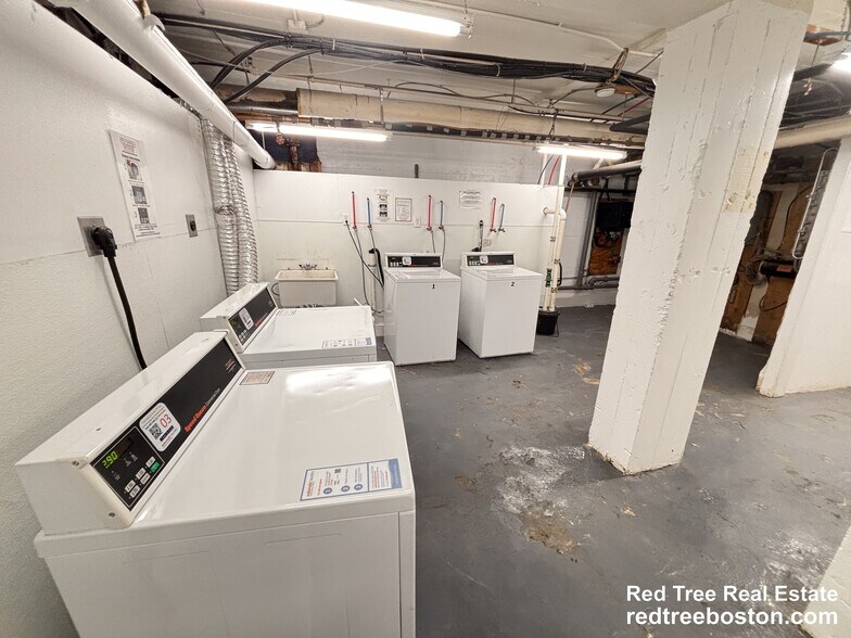 Building Photo - 1810 Commonwealth Ave