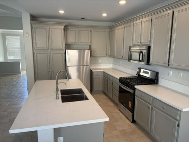 Building Photo - 37771 Spruce Ct