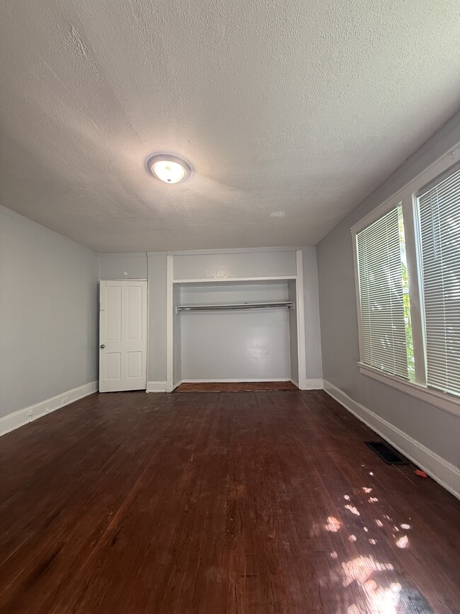 Building Photo - 414 N Wayne Ave