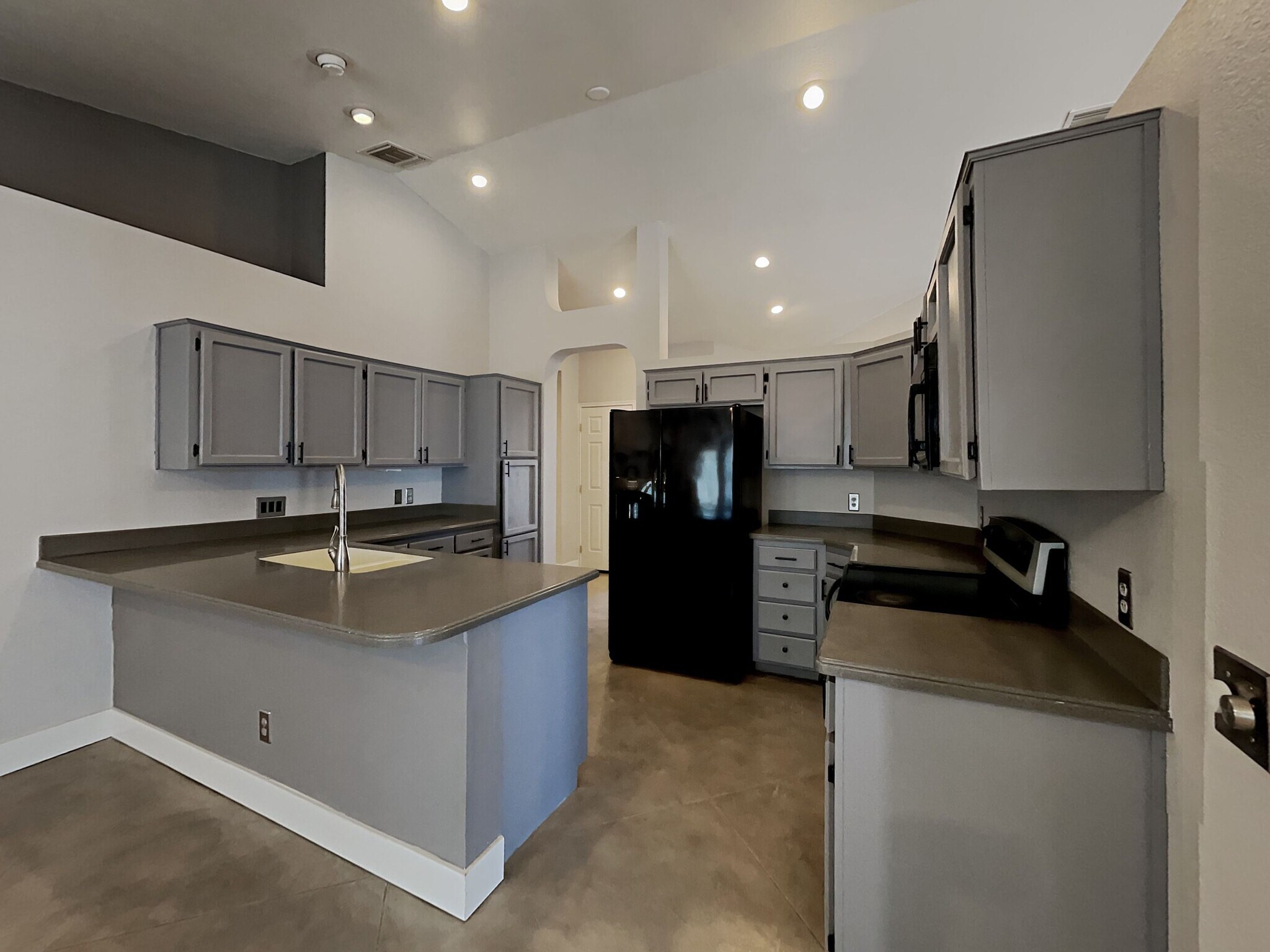 Building Photo - 4825 W Bluebell Way