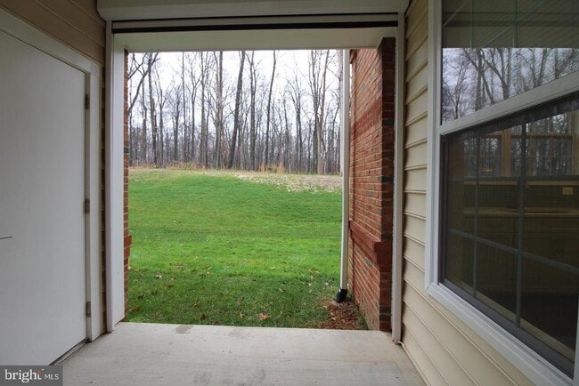 Building Photo - 23235 Milltown Knoll Square