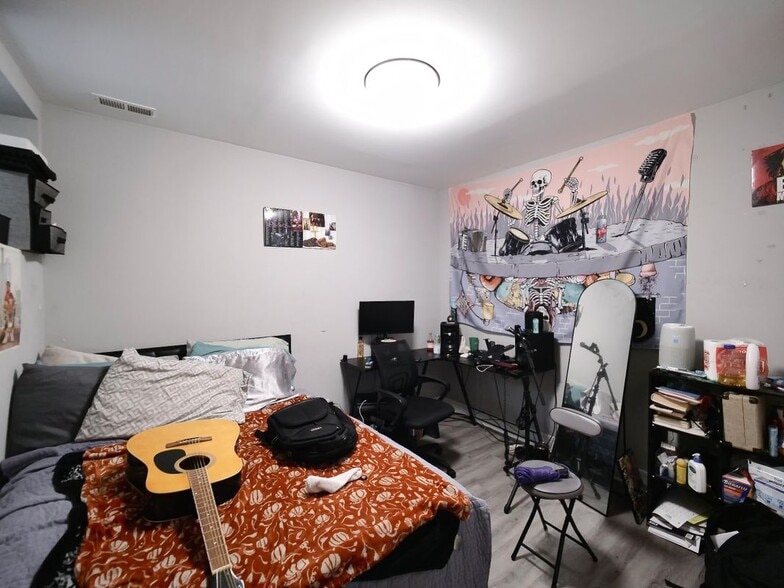 Building Photo - 4347 S Vincennes Ave