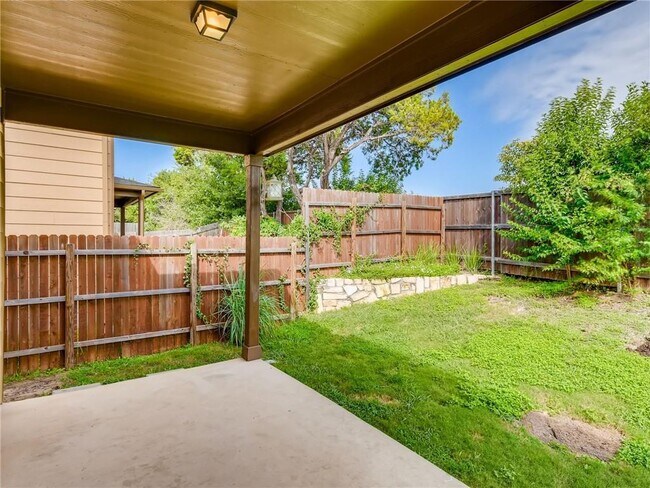 Building Photo - 9801 Tolima Dr