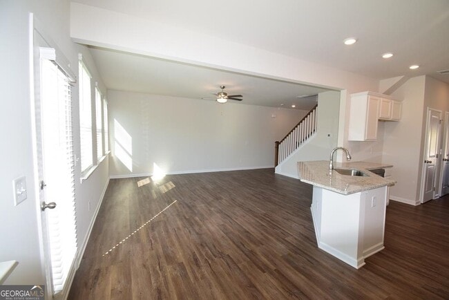 Building Photo - 82 Sepia Oak Dr