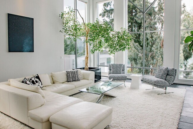 Building Photo - One of a kind private estate on Gravelly Lake in Lakewood