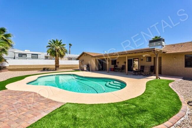 Building Photo - FURNISHED AVAILABLE LONG TERM