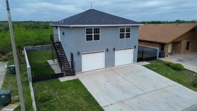 Building Photo - 214 Allen Dr