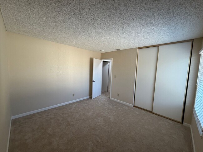 Building Photo - 8935 Rancho Grande Ct