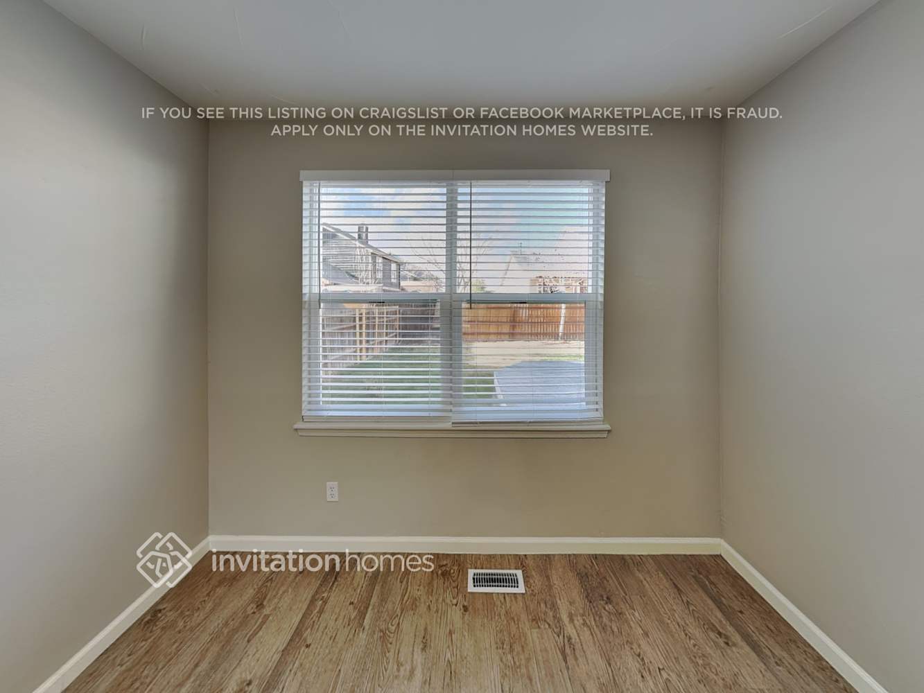 Building Photo - 3823 Dyanna Dr