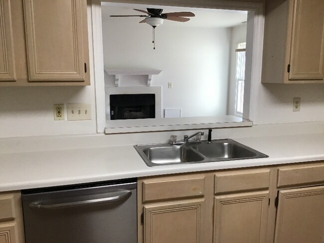 Building Photo - 2616 Burke Ln