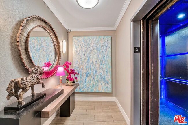 Building Photo - 1727 S Bentley Ave