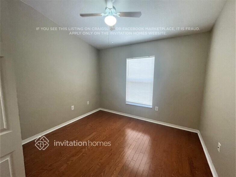 Building Photo - 8749 Pebblebrooke Way