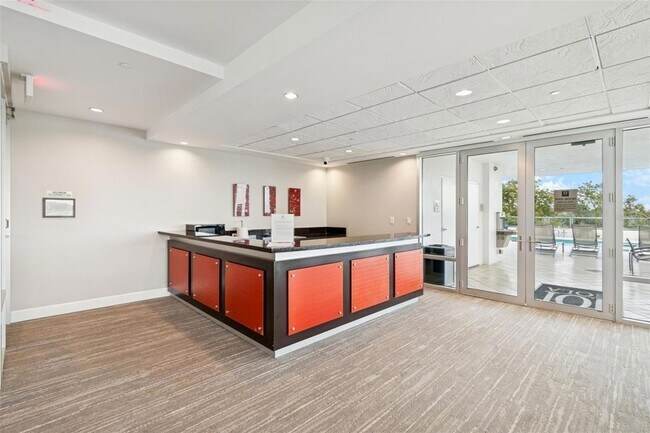 Building Photo - 101 S Eola Dr