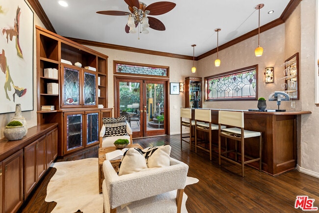 Building Photo - 7538 W 81st St