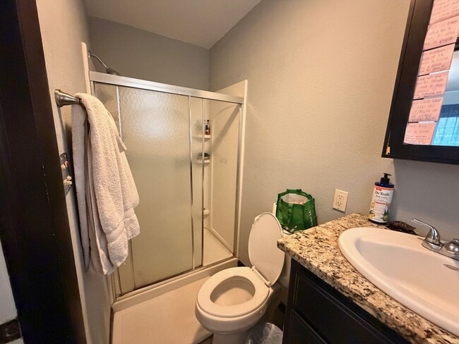 Building Photo - 4 bedroom 2 bath near U of A campus - a must see!