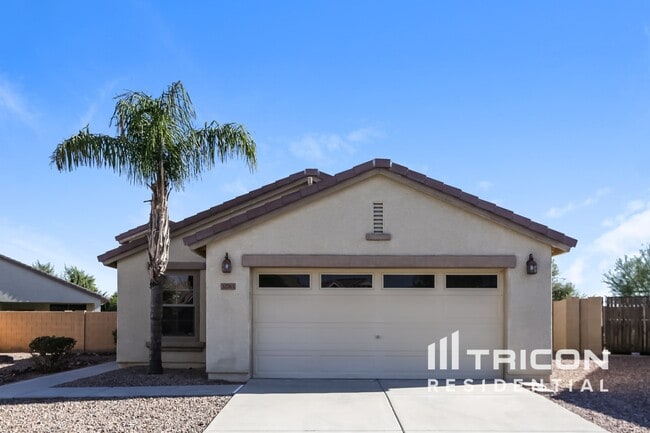 Primary Photo - 32763 N Quarry Hills Dr