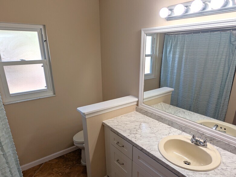 Building Photo - 3815 Sugar Creek Ct