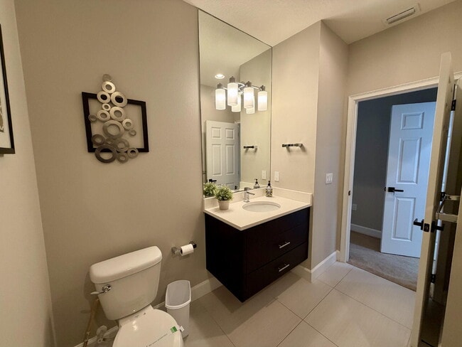 Building Photo - Furnished 3BR Townhome in Clermont