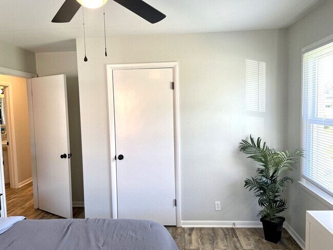 Building Photo - 214 Chapman Ln