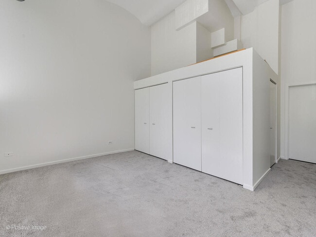 Building Photo - 500 S Clinton St