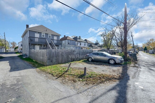 Building Photo - 1803 S 6th St