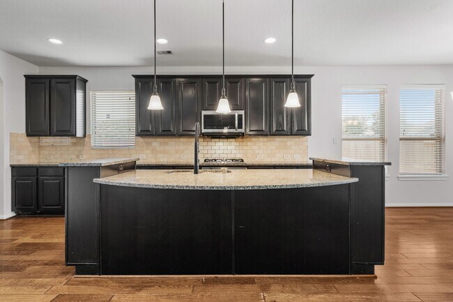 Building Photo - 8102 Little Scarlet St