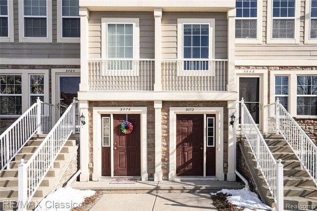 Building Photo - 3072 Schoolhouse
