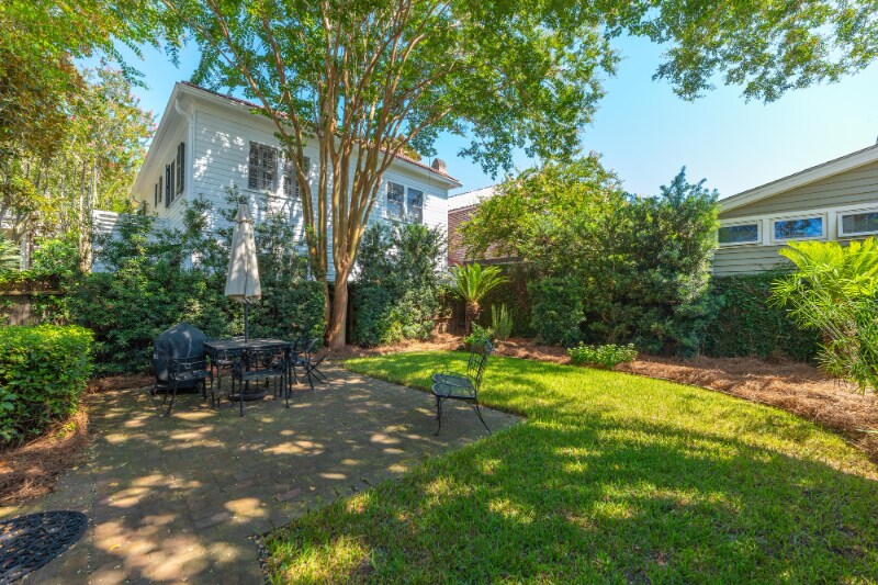 Building Photo - 151 Tradd St