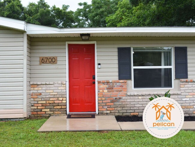 Building Photo - Beautiful home for rent on a spacious corner lot with a fantastic layout!