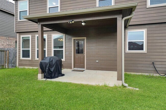 Building Photo - 3022 Bugatti Dr