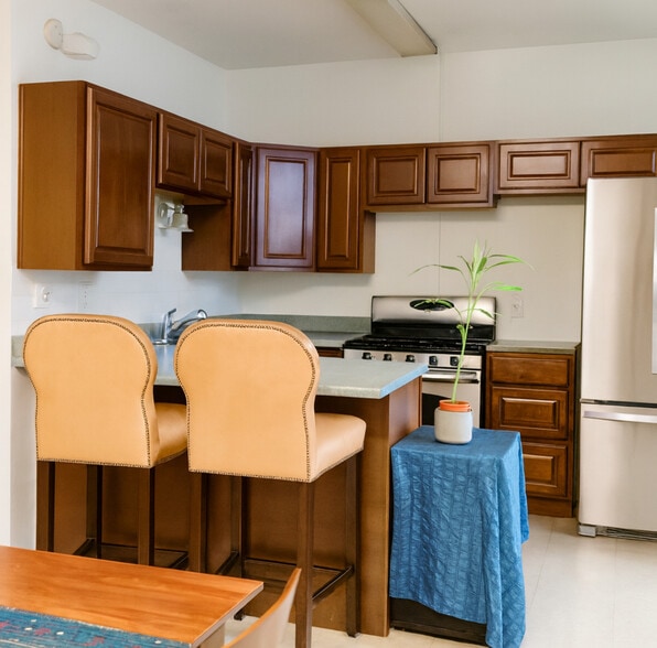 Kitchen - 2934 Ford St