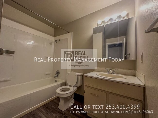 Building Photo - 1414 Josephine Ct SE