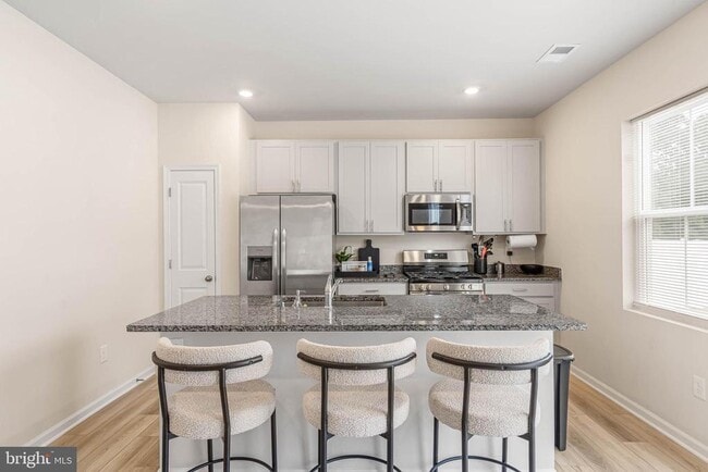 Building Photo - 38414 Yawl Ct