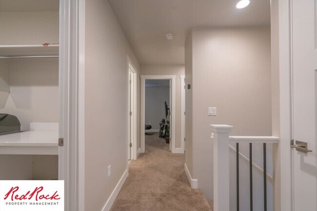 Building Photo - 711 S Malorie Wy
