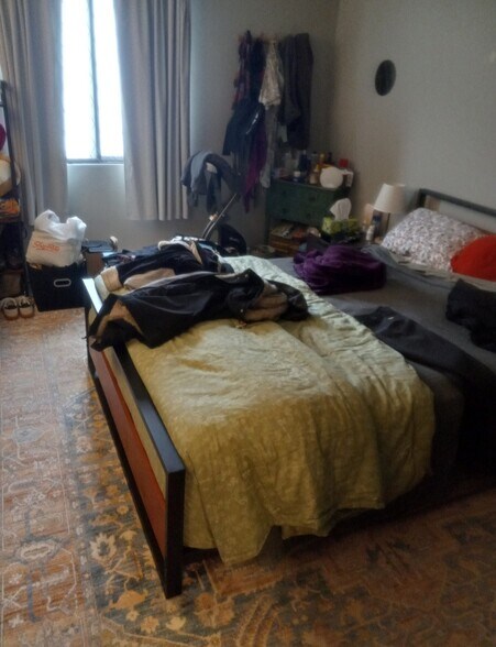 Building Photo - 566 Washington St